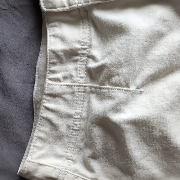 GUESS SHORTS EUC SIZE 29 - Picture 2 of 16